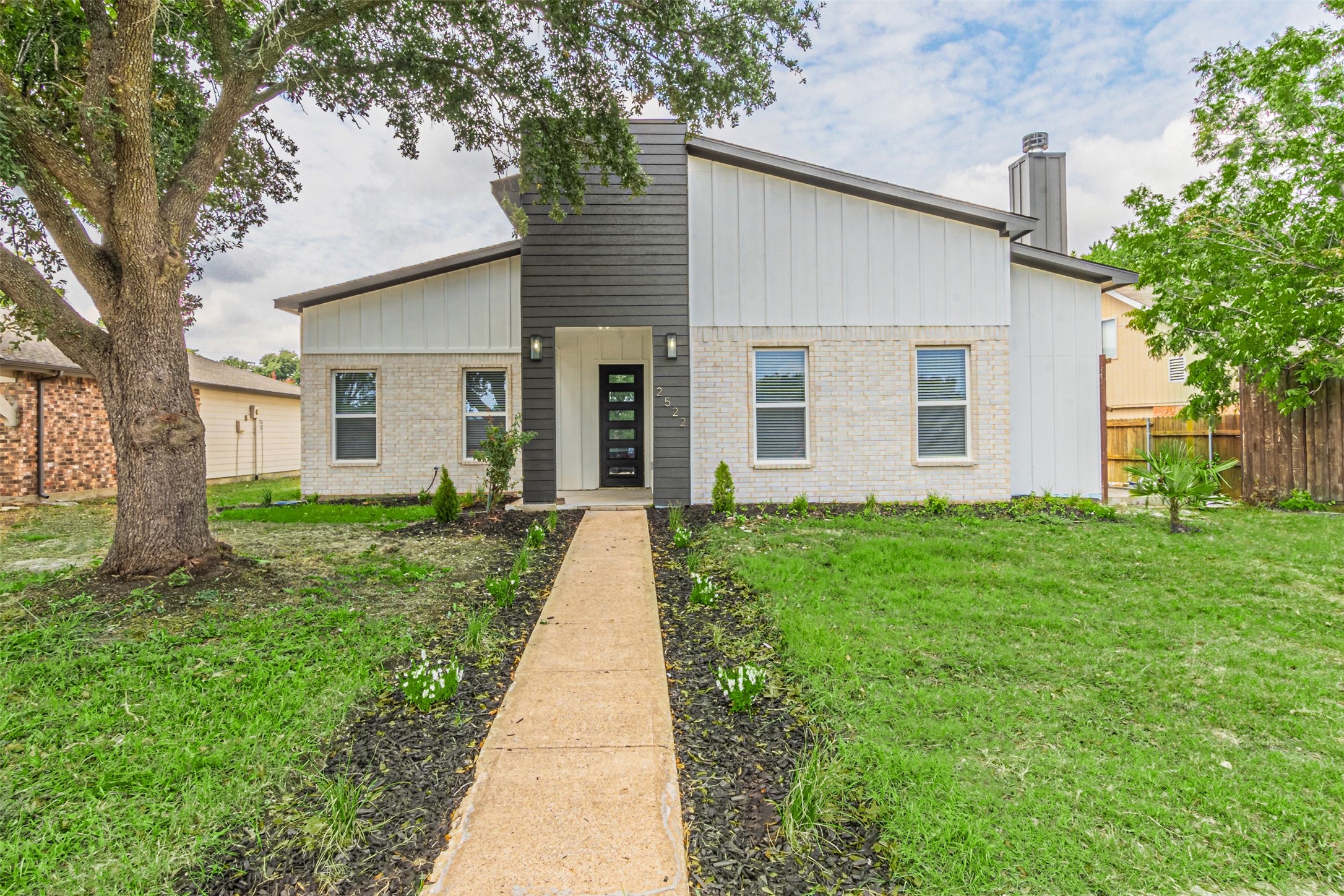 2522 Royalty Drive Garland TX 75044