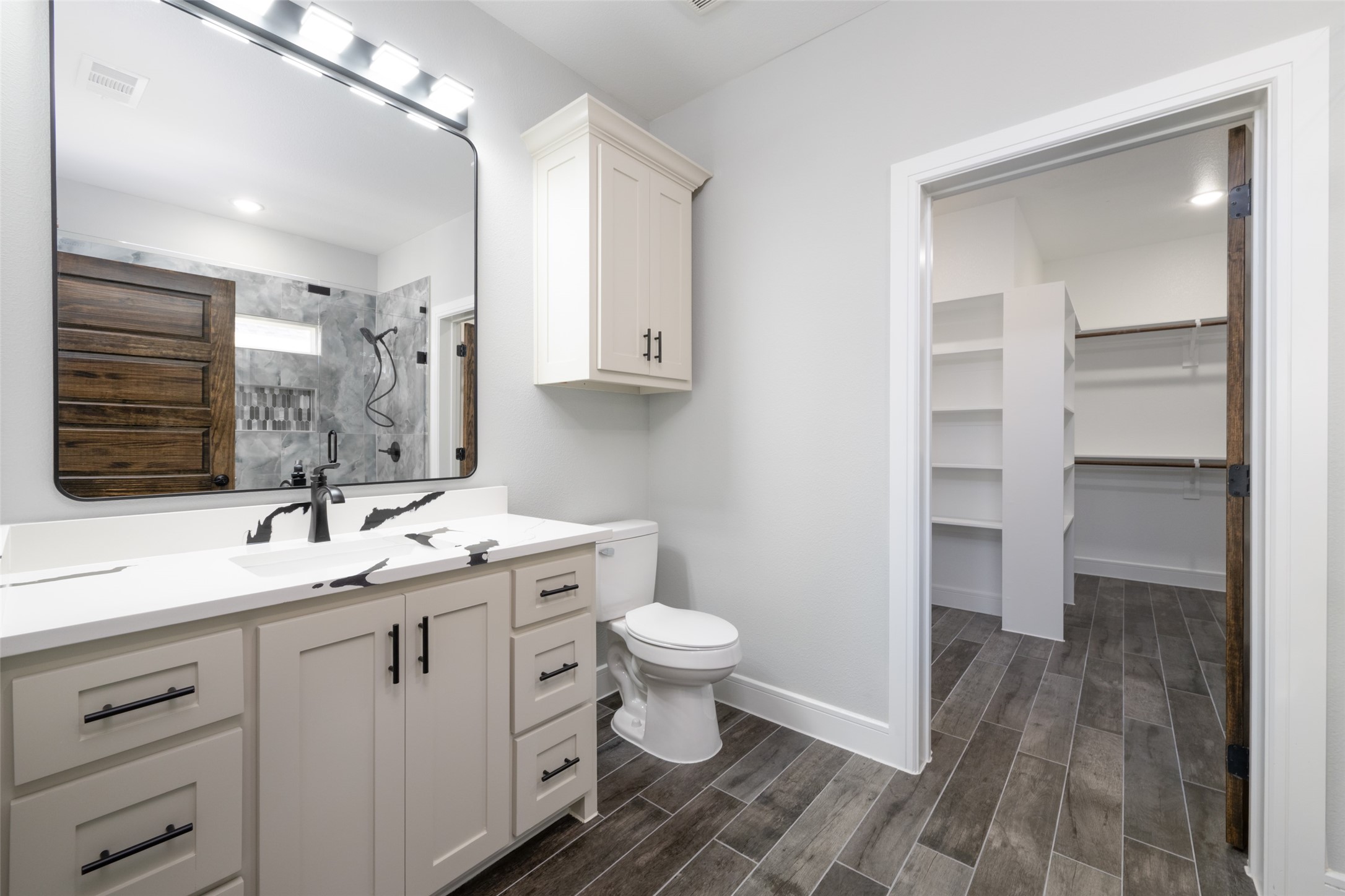 302 W Pine Street Whitewright TX 75491