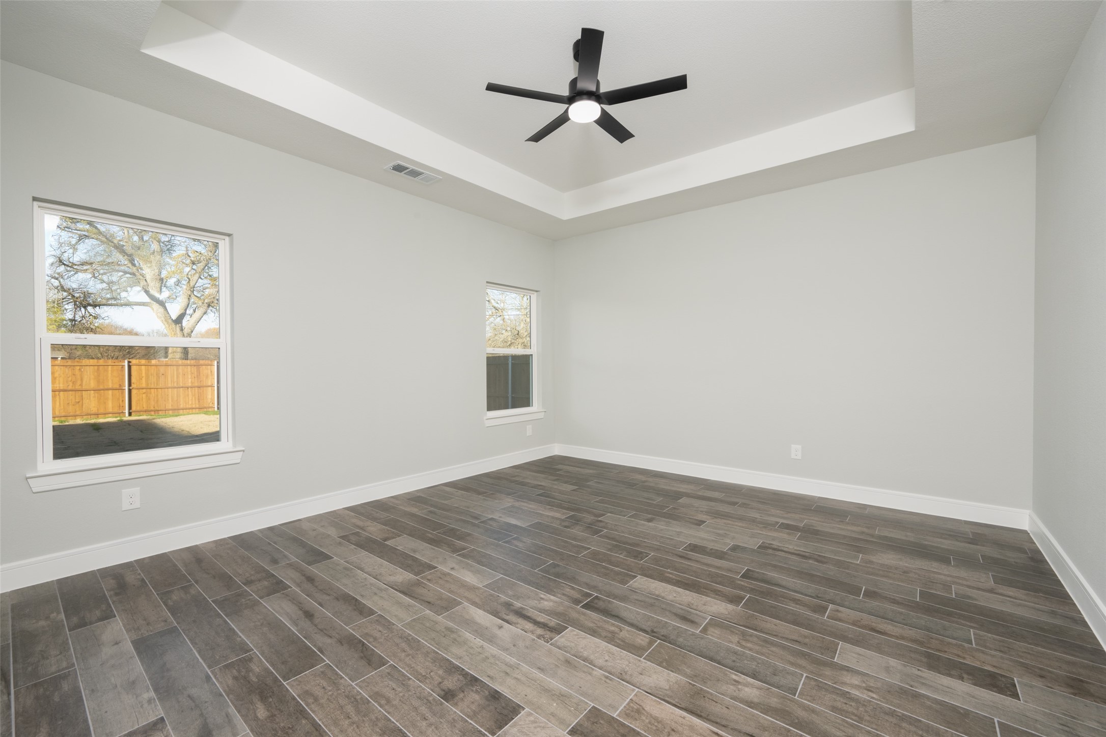 302 W Pine Street Whitewright TX 75491