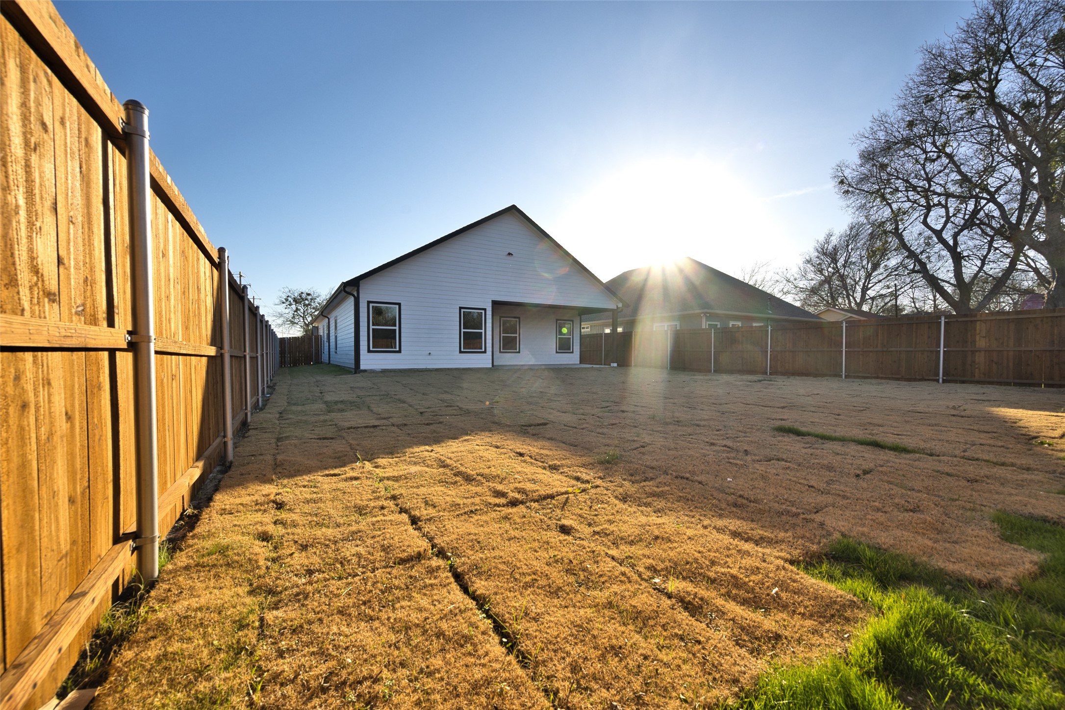 302 W Pine Street Whitewright TX 75491