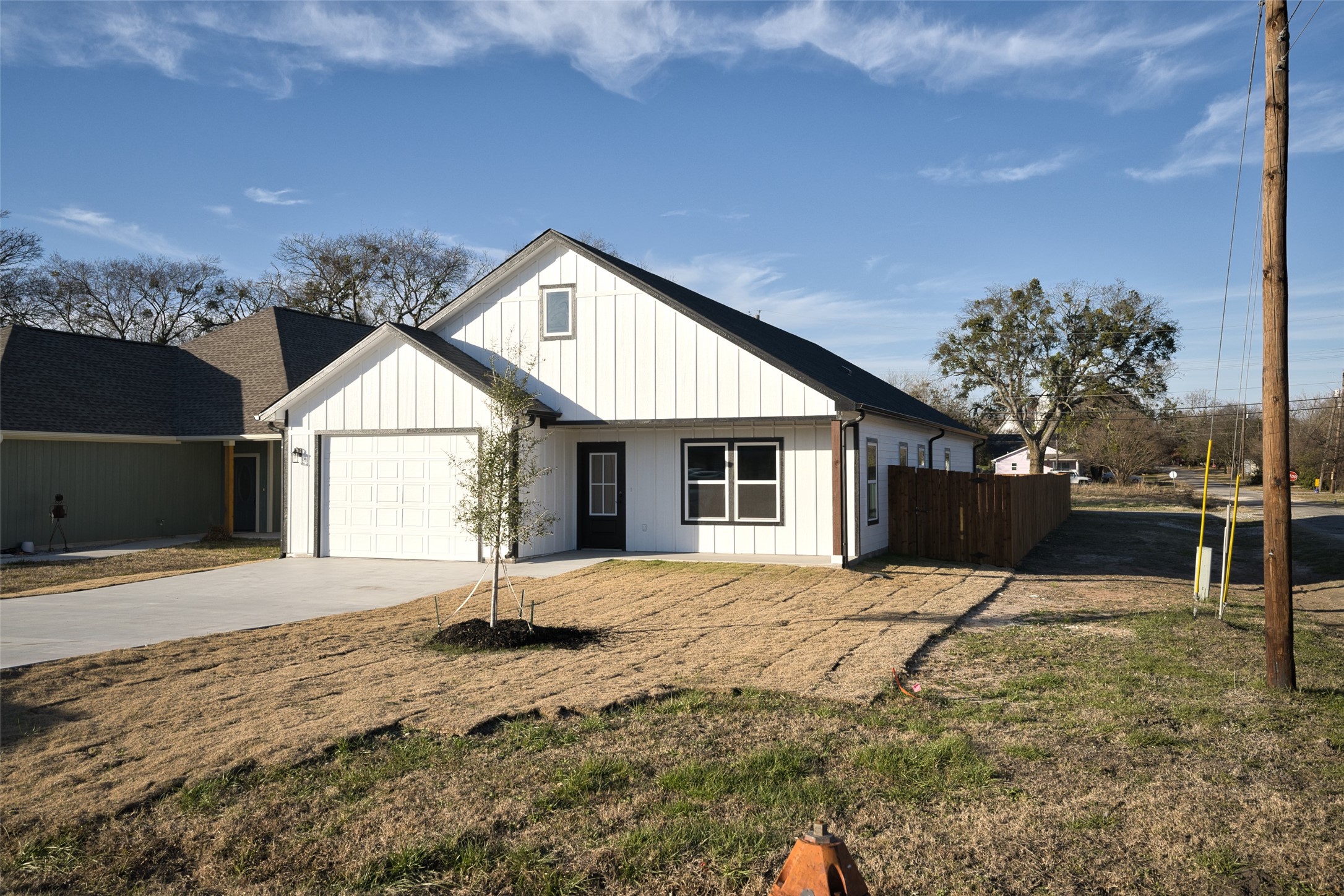 302 W Pine Street Whitewright TX 75491