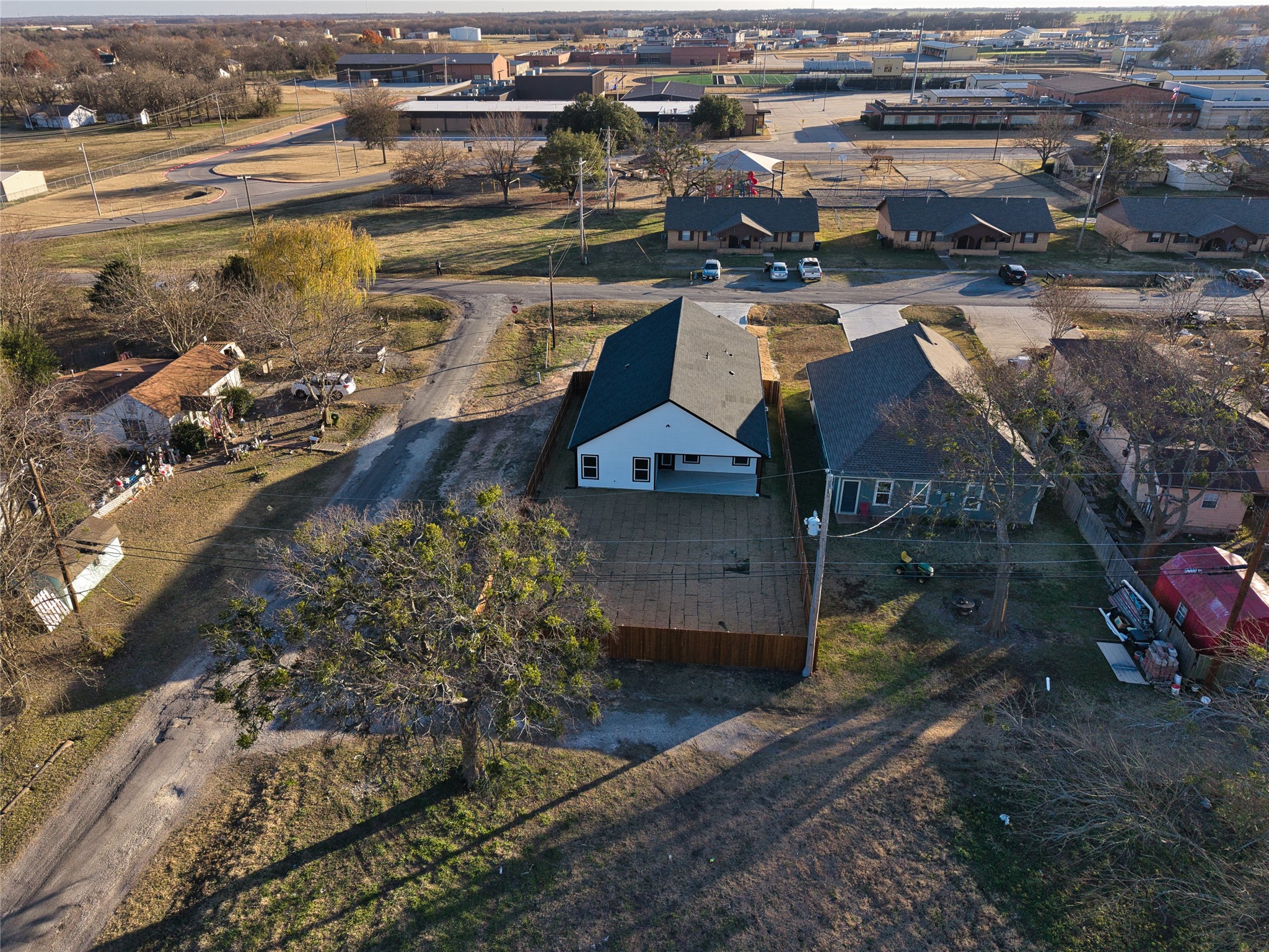 302 W Pine Street Whitewright TX 75491