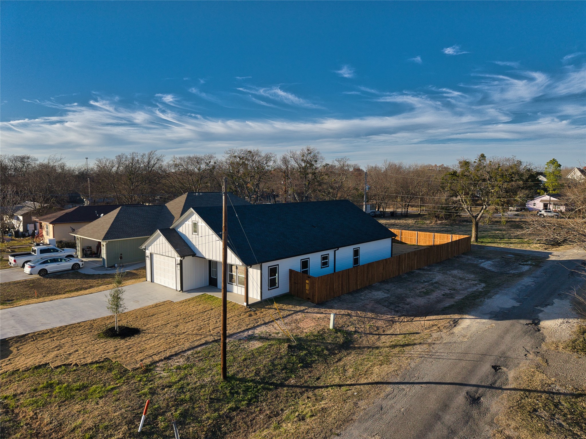 302 W Pine Street Whitewright TX 75491