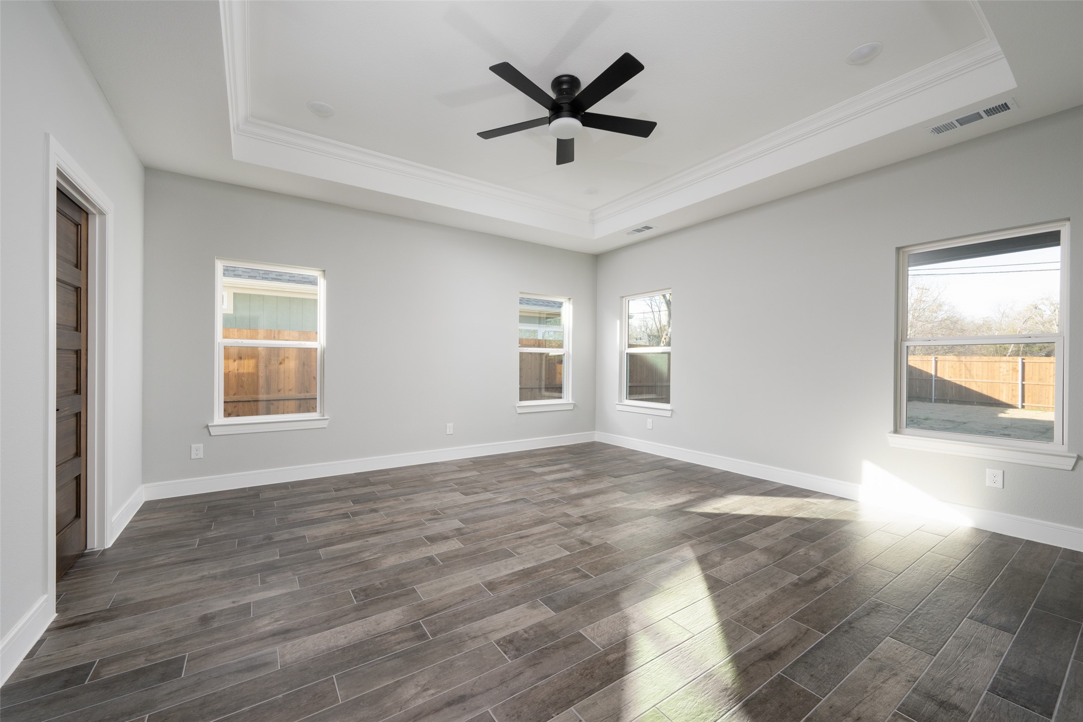 302 W Pine Street Whitewright TX 75491
