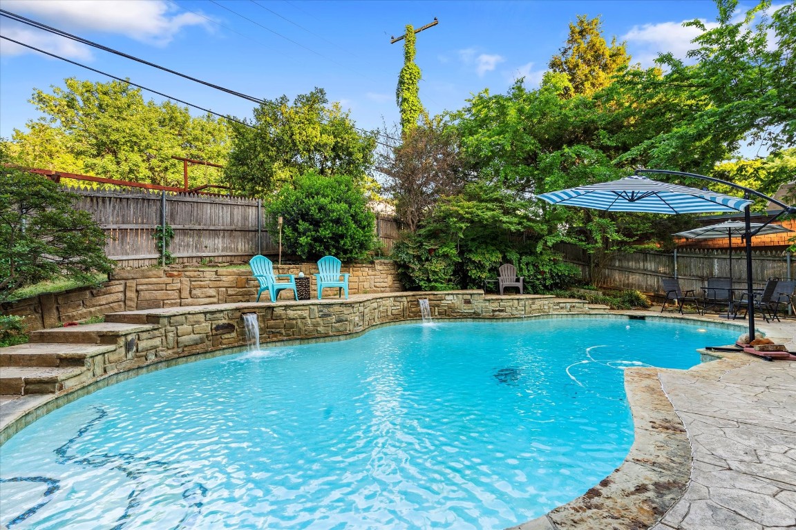 1405 Cliffwood Road Euless TX 76040