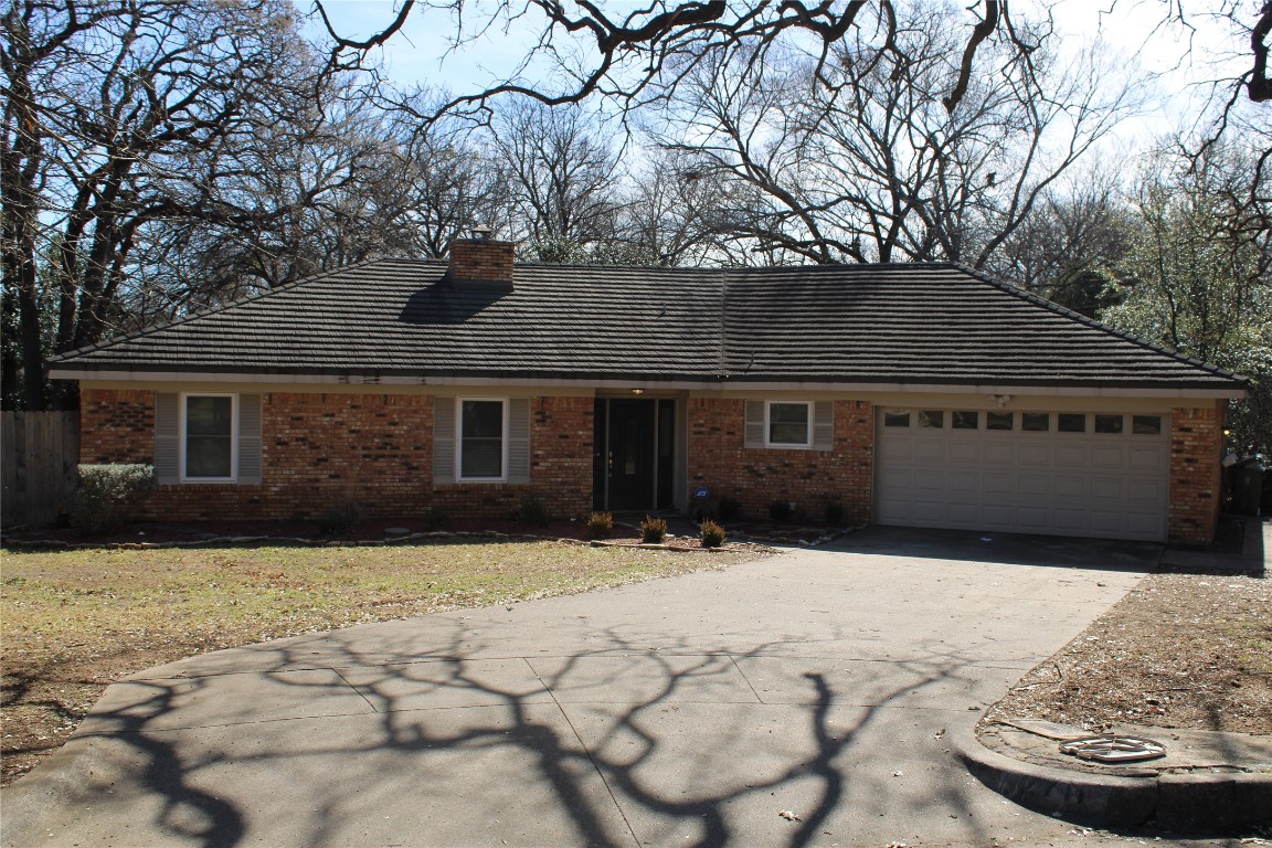2711 English Chase Court Arlington TX 76016
