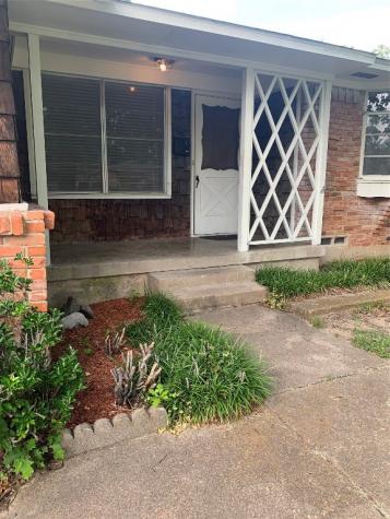 8621 Barclay Street Dallas TX 75227