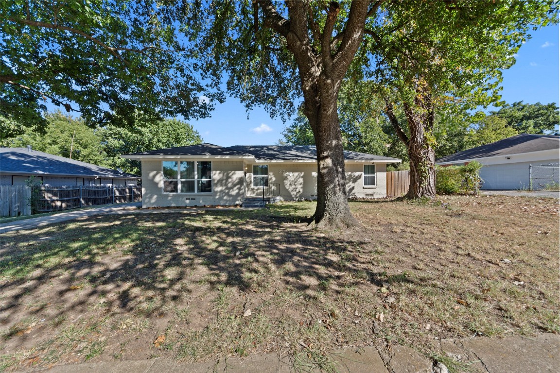 2728 Mccutcheon Lane Dallas TX 75227
