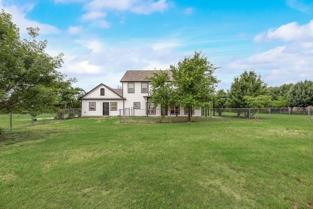 5855 County Road 408 Mckinney TX 75071