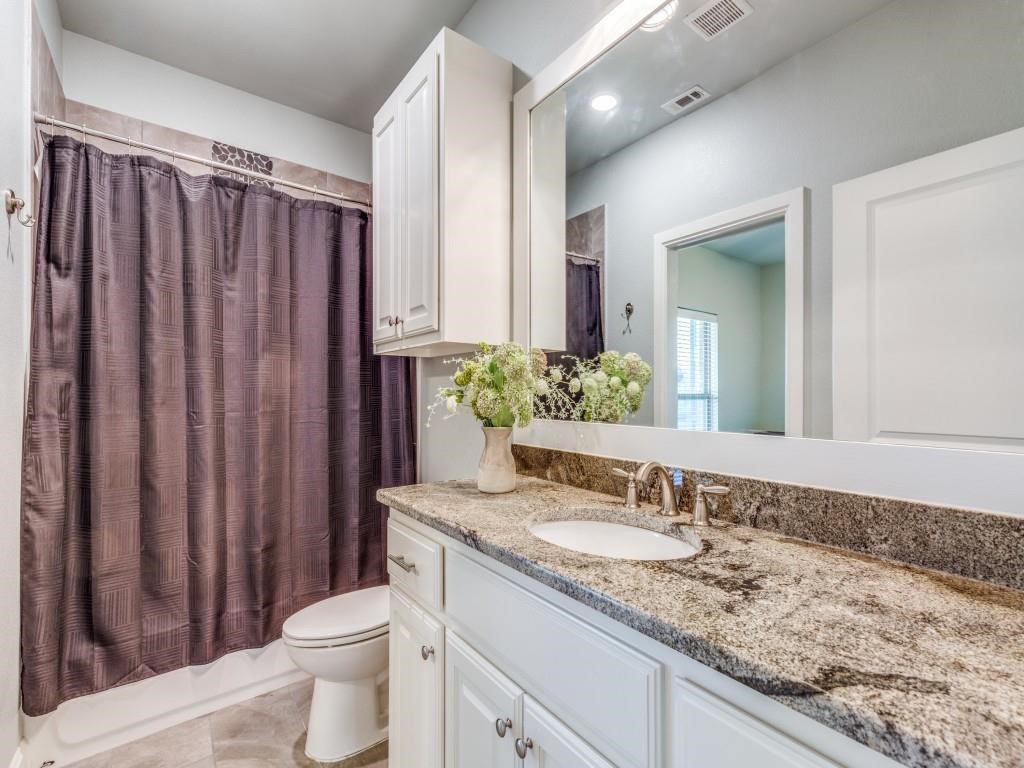 165 Cote D Azur Chico TX 76431