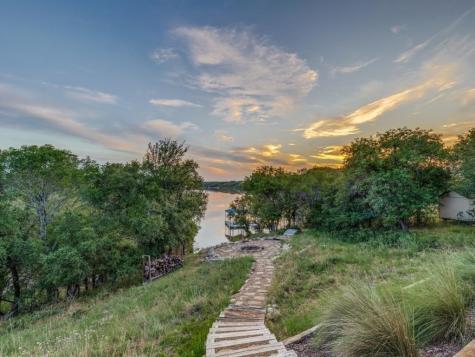 165 Cote D Azur Chico TX 76431