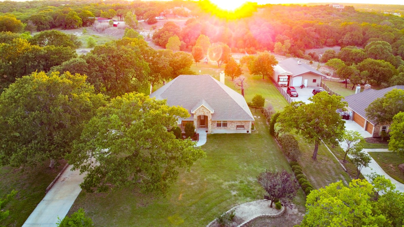 400 Fossil Rock Drive Azle TX 76020