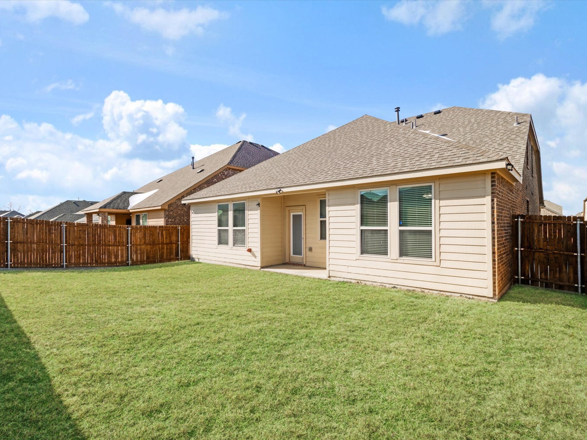 2109 Lake Hawthorne Trail Little Elm TX 75068