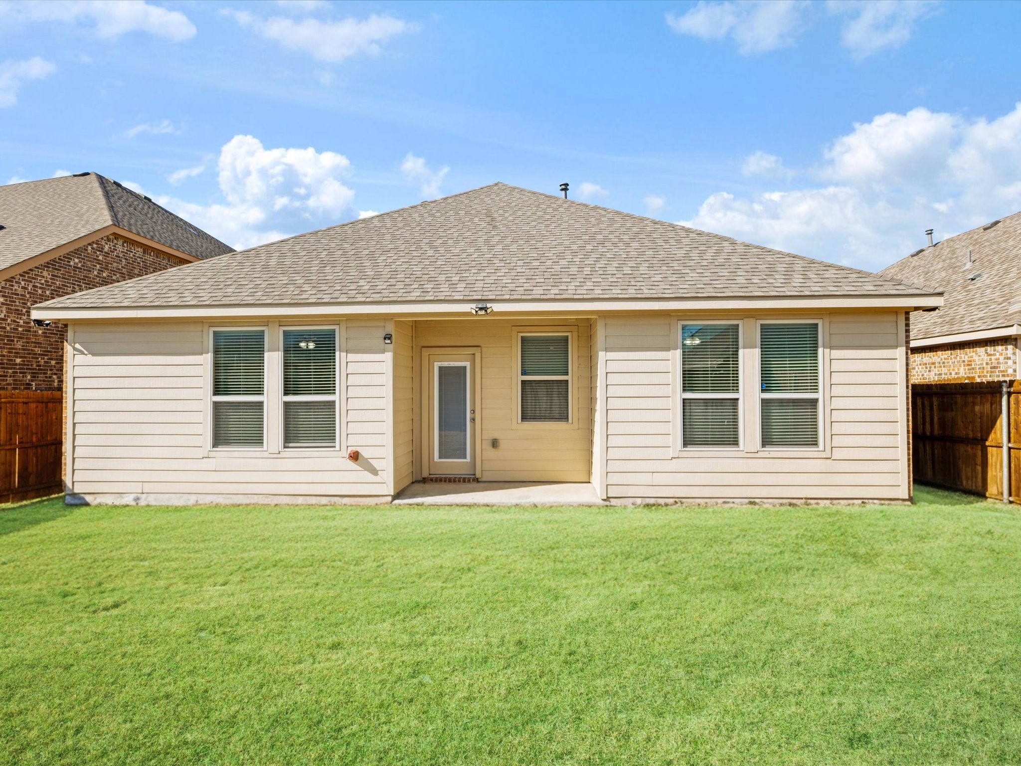 2109 Lake Hawthorne Trail Little Elm TX 75068