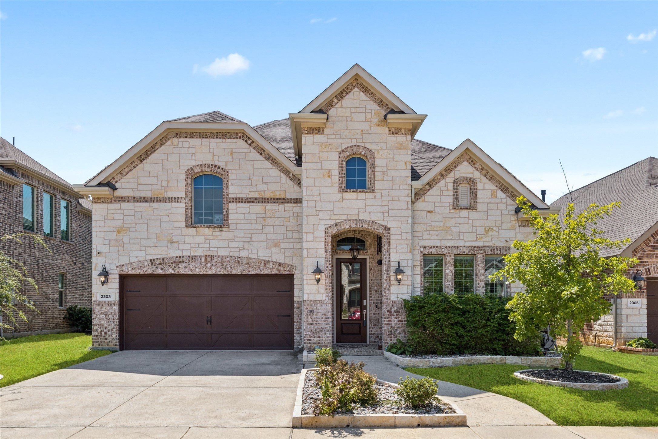 2303 Mcmullin Drive Euless TX 76040
