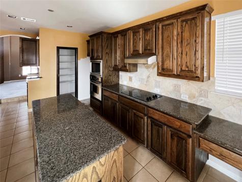 2715 Magellan Grand Prairie TX 75054