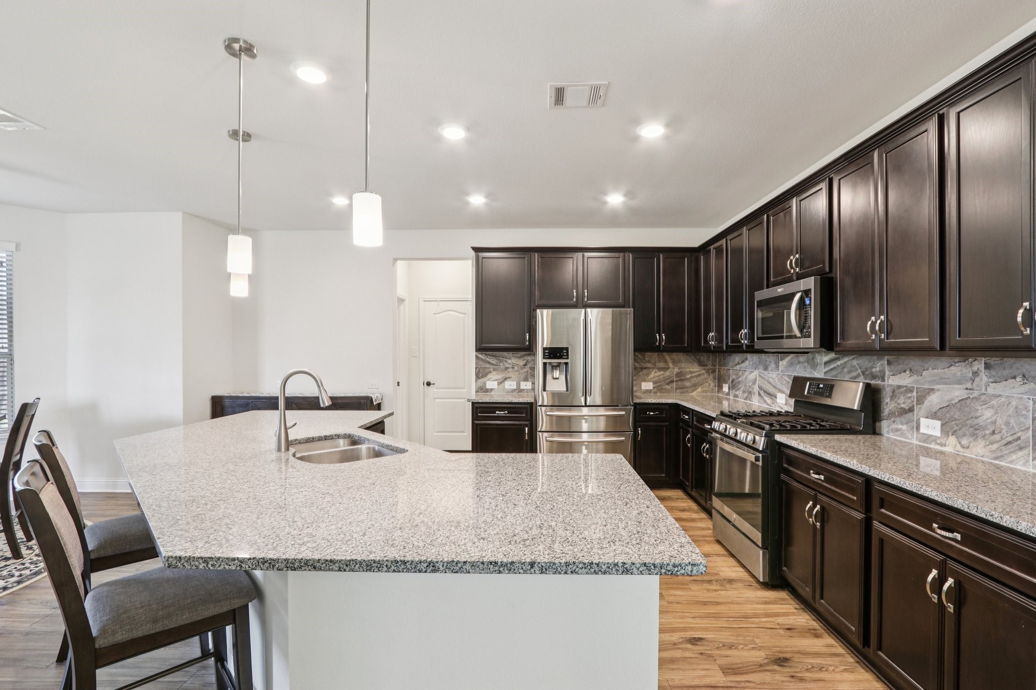 2713 Ranger Lane Aubrey TX 76227