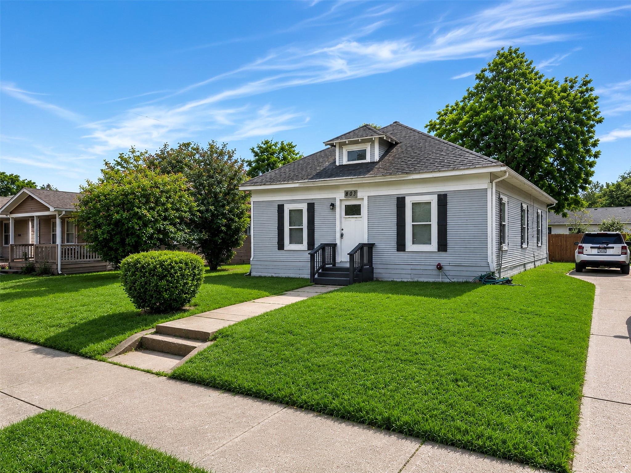 403 S Willomet Avenue Dallas TX 75208