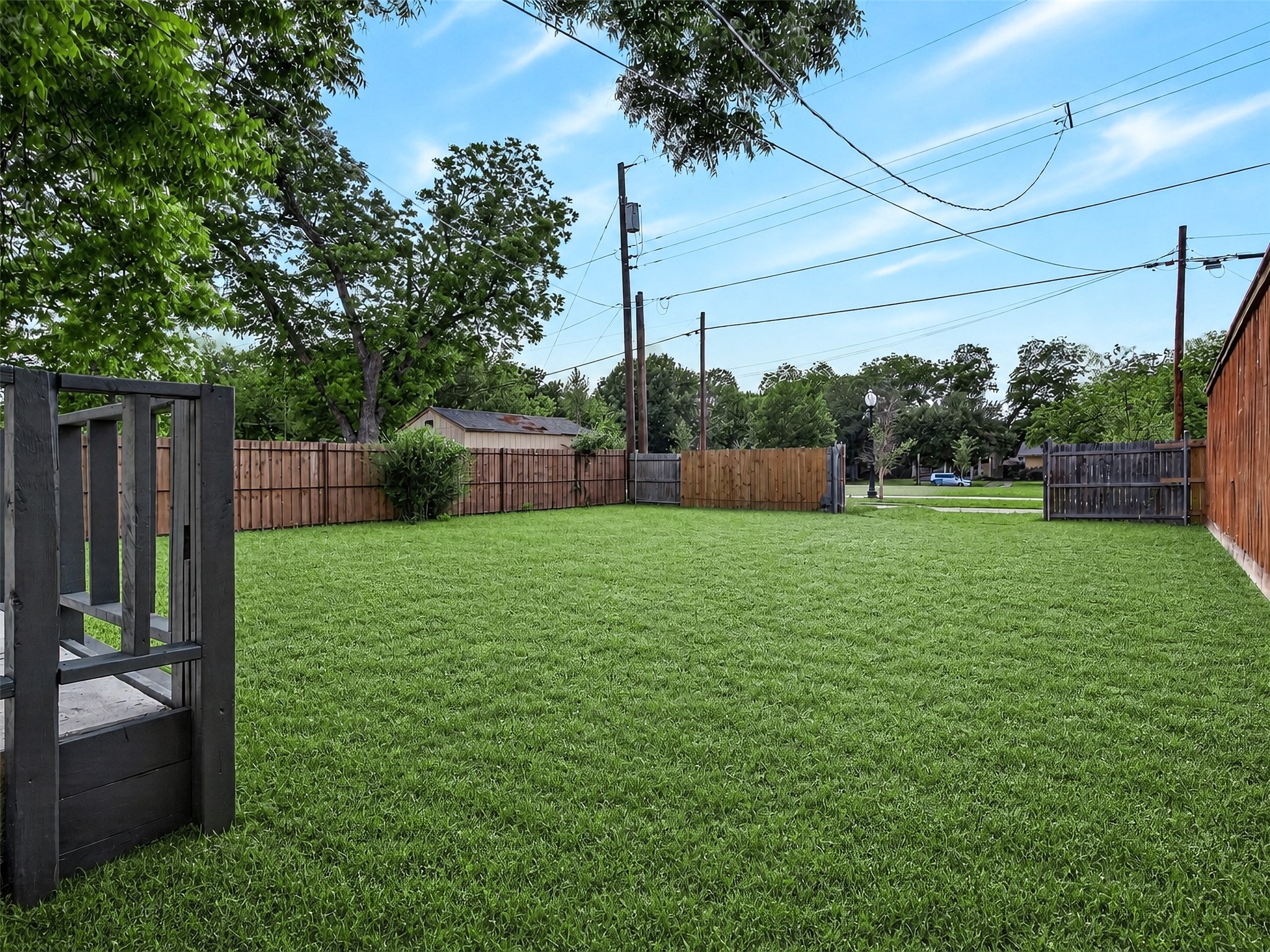 403 S Willomet Avenue Dallas TX 75208