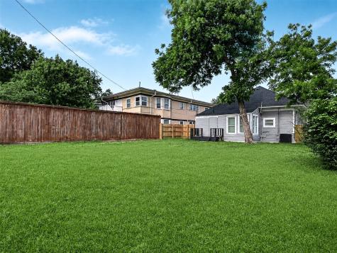 403 S Willomet Avenue Dallas TX 75208
