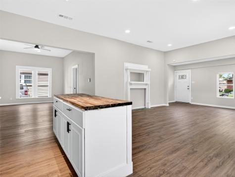 403 S Willomet Avenue Dallas TX 75208