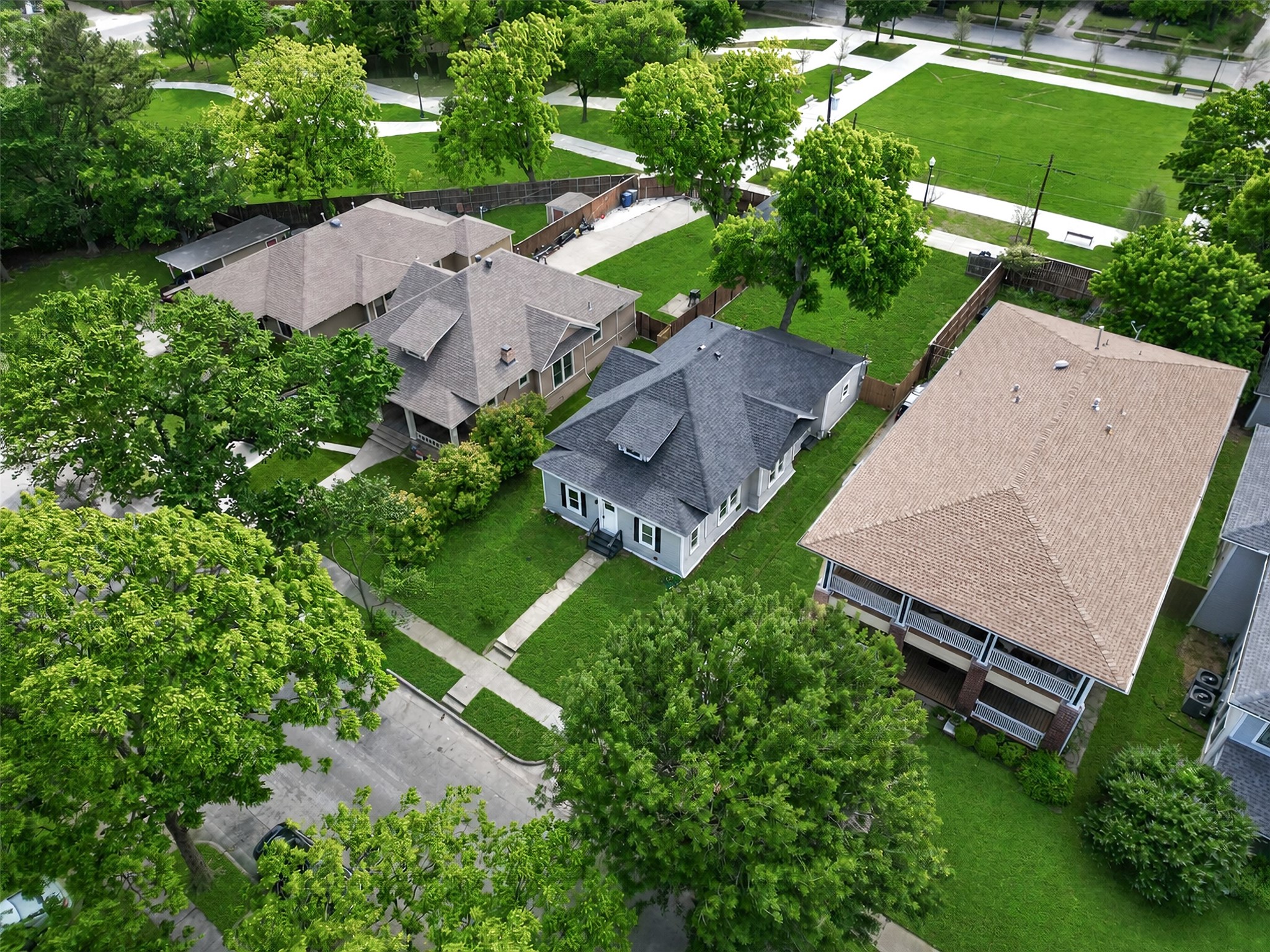 403 S Willomet Avenue Dallas TX 75208