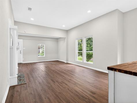 403 S Willomet Avenue Dallas TX 75208