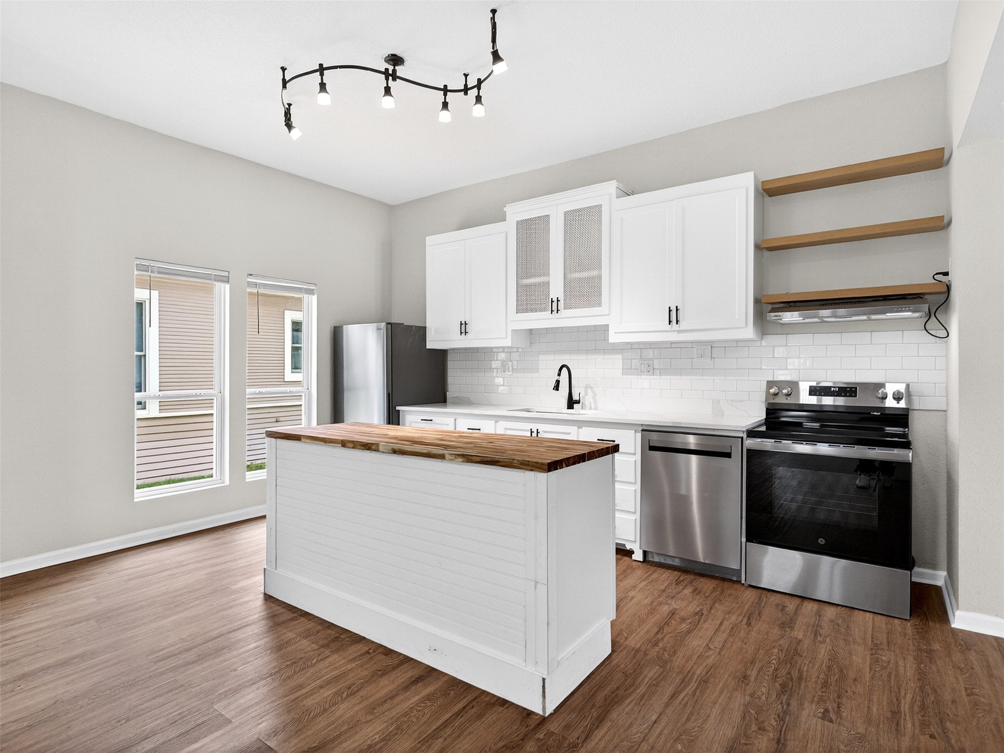 403 S Willomet Avenue Dallas TX 75208