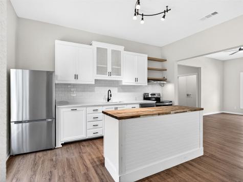 403 S Willomet Avenue Dallas TX 75208