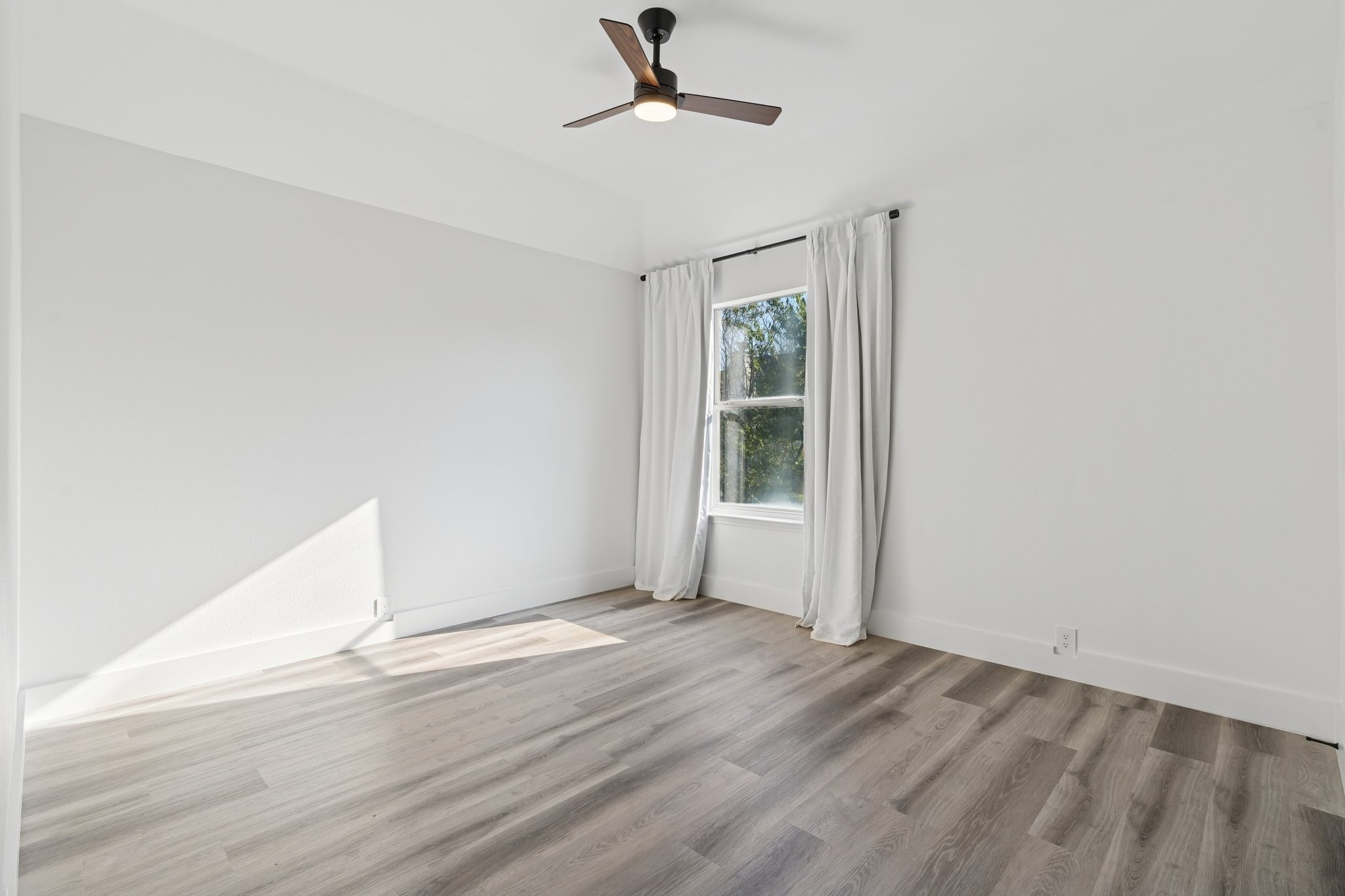 808 Lake Bridge Drive Lake Dallas TX 75065