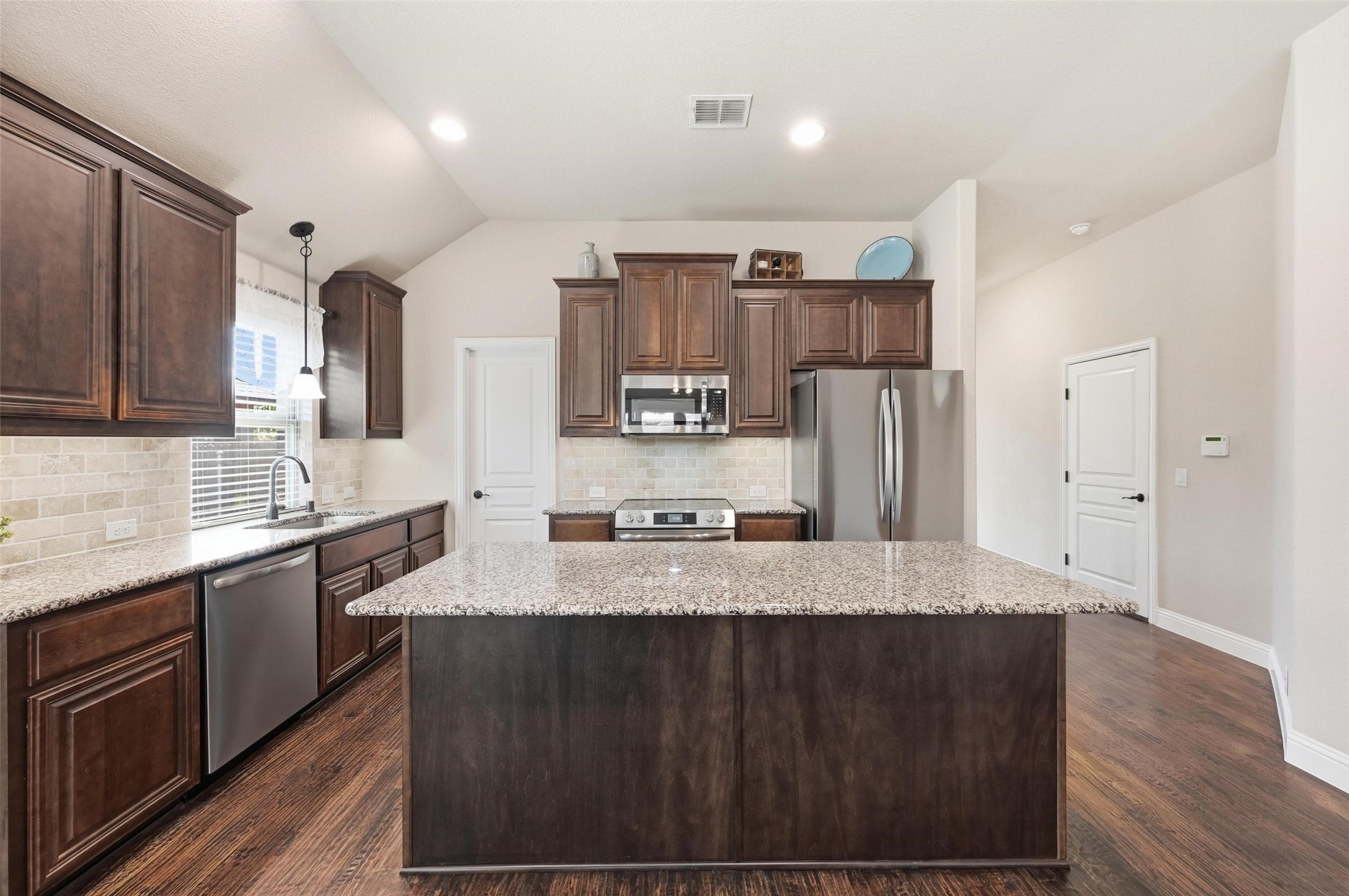 8805 Cassidy Lane Aubrey TX 76227