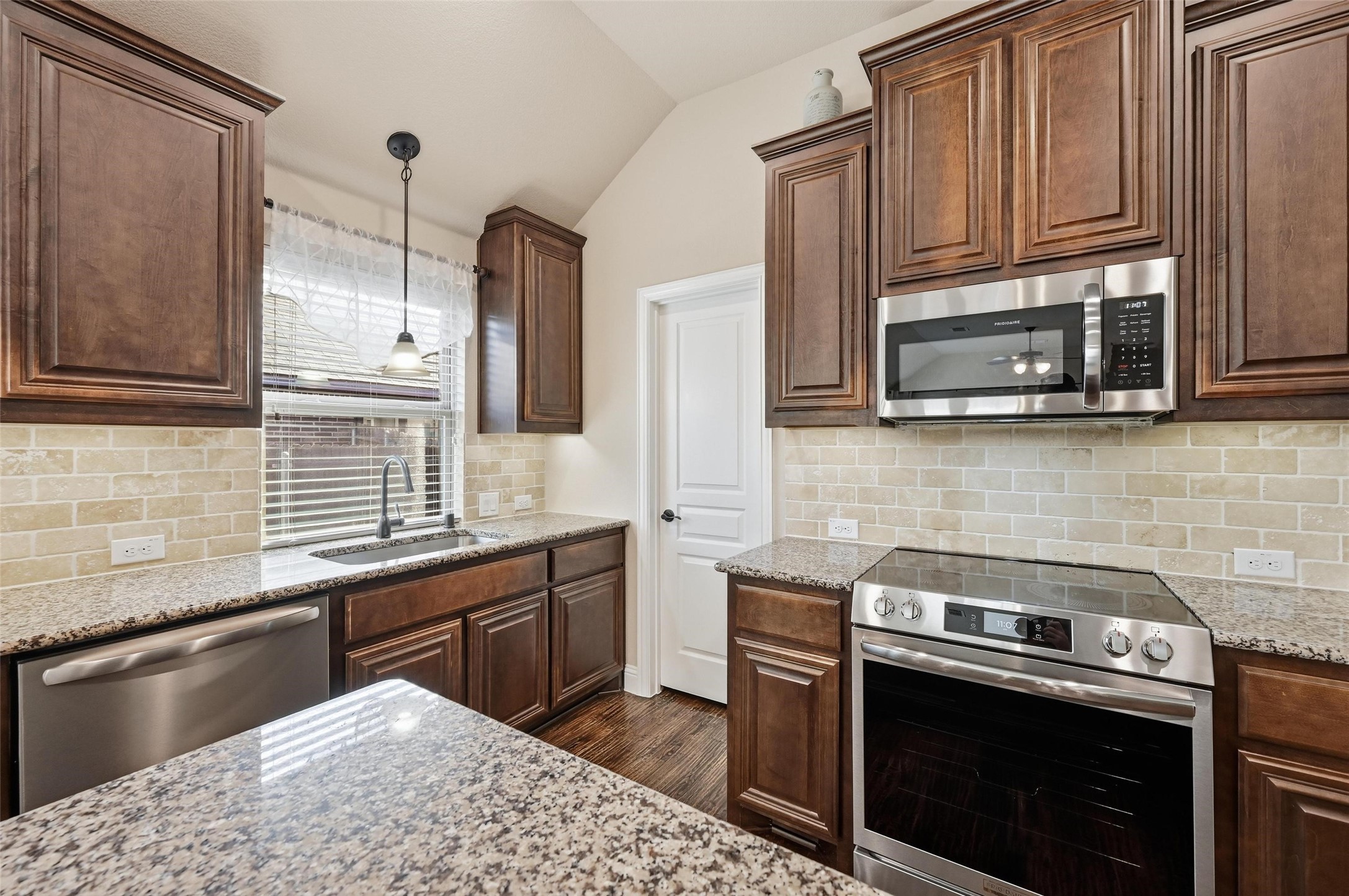 8805 Cassidy Lane Aubrey TX 76227