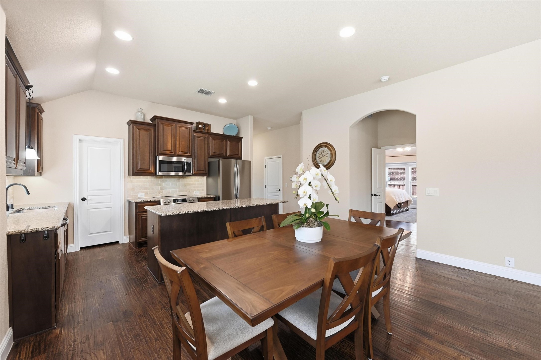 8805 Cassidy Lane Aubrey TX 76227