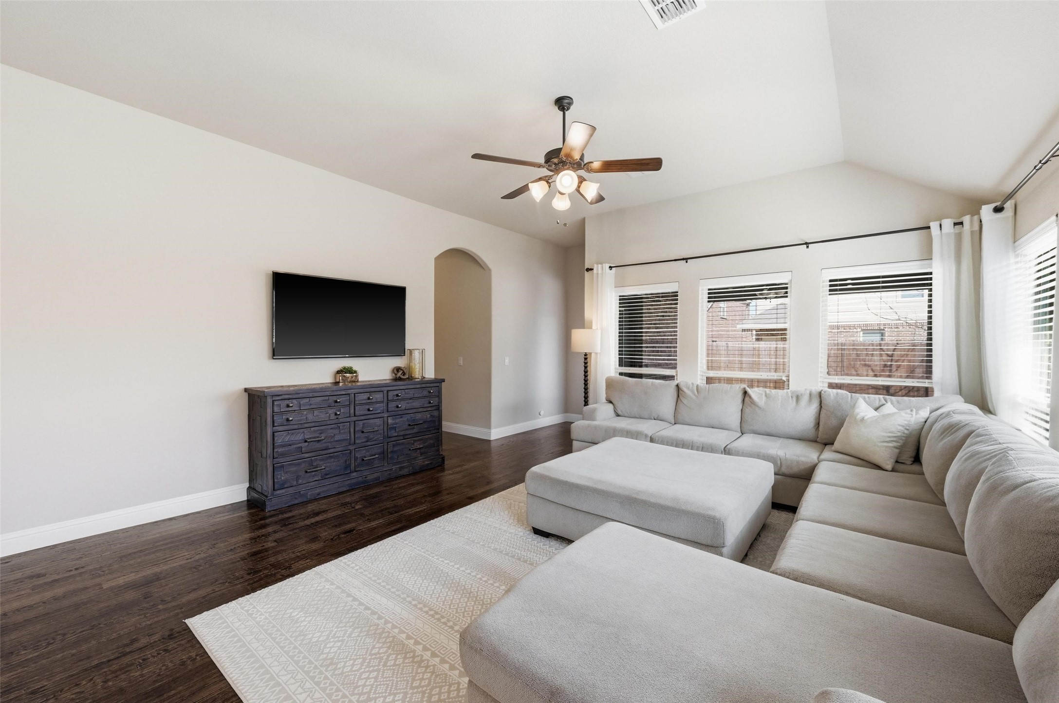 8805 Cassidy Lane Aubrey TX 76227