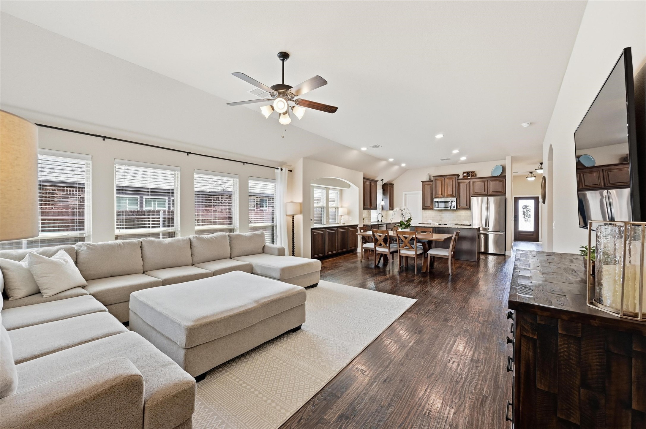 8805 Cassidy Lane Aubrey TX 76227
