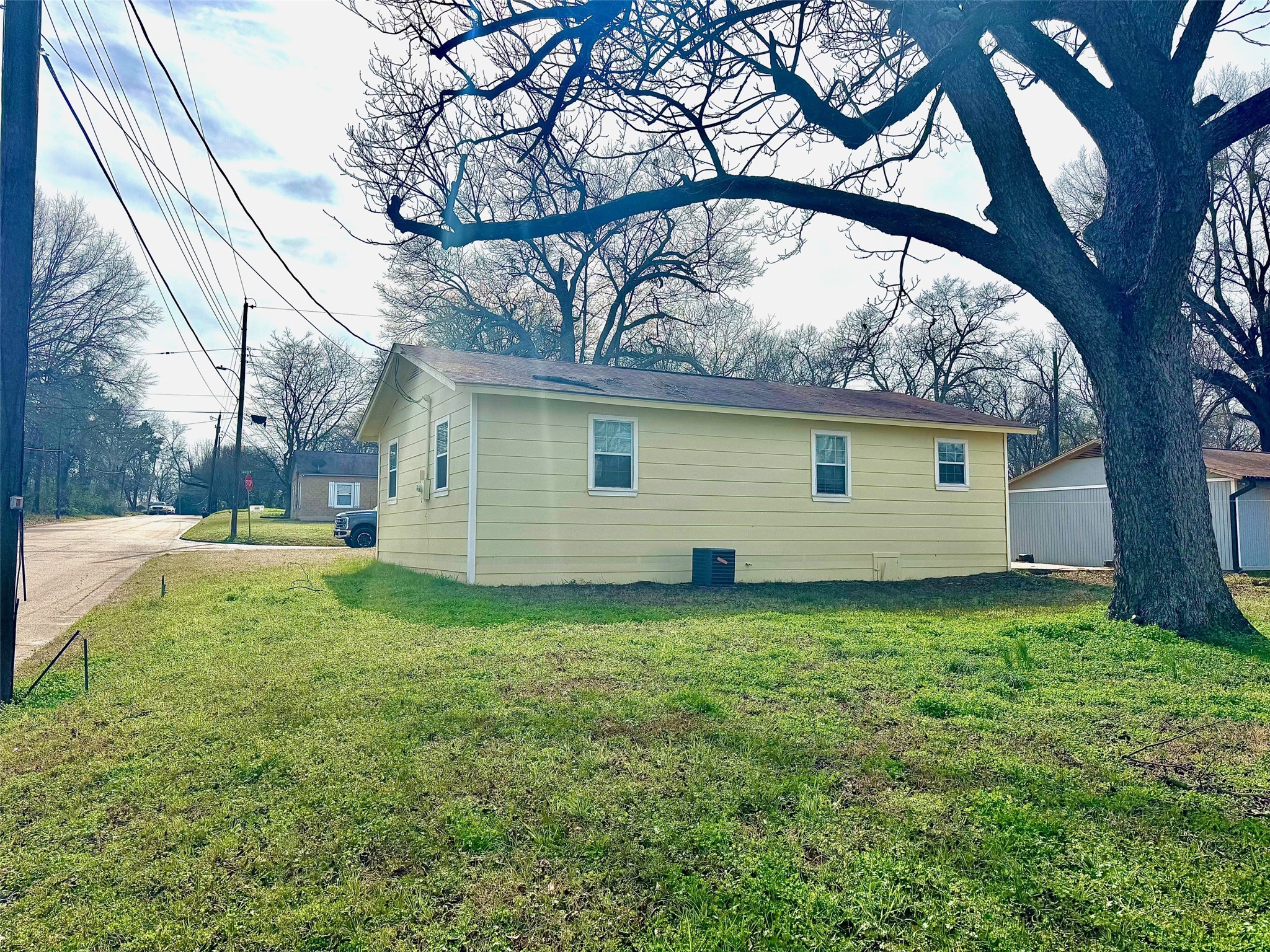 301 Fairview Pittsburg TX 75686