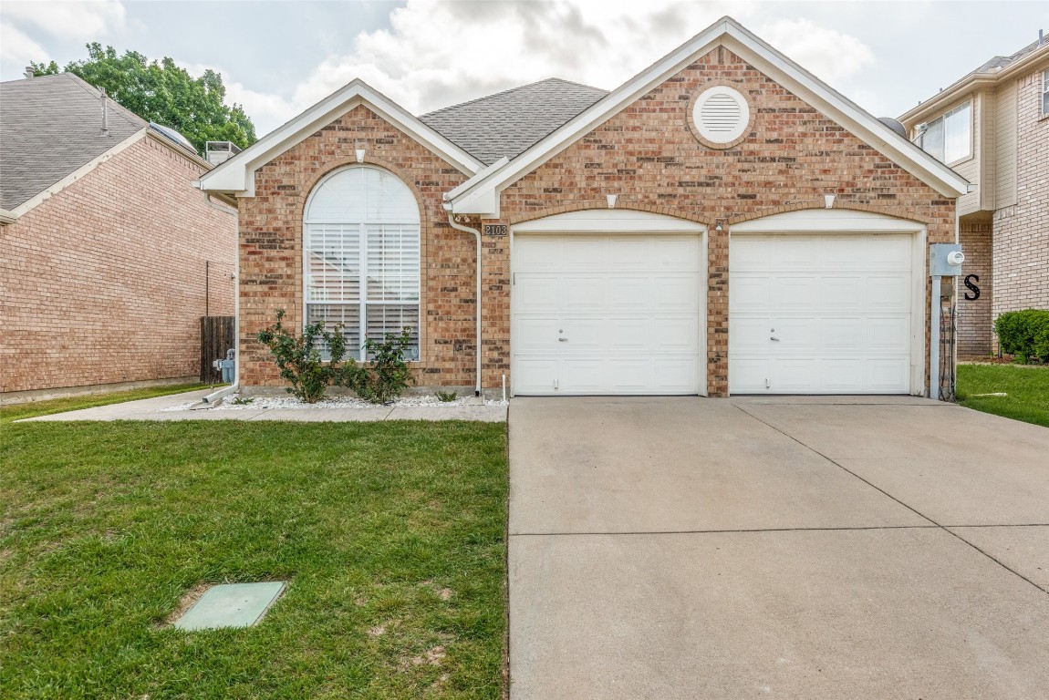 2103 Montclair Lane Lewisville TX 75067
