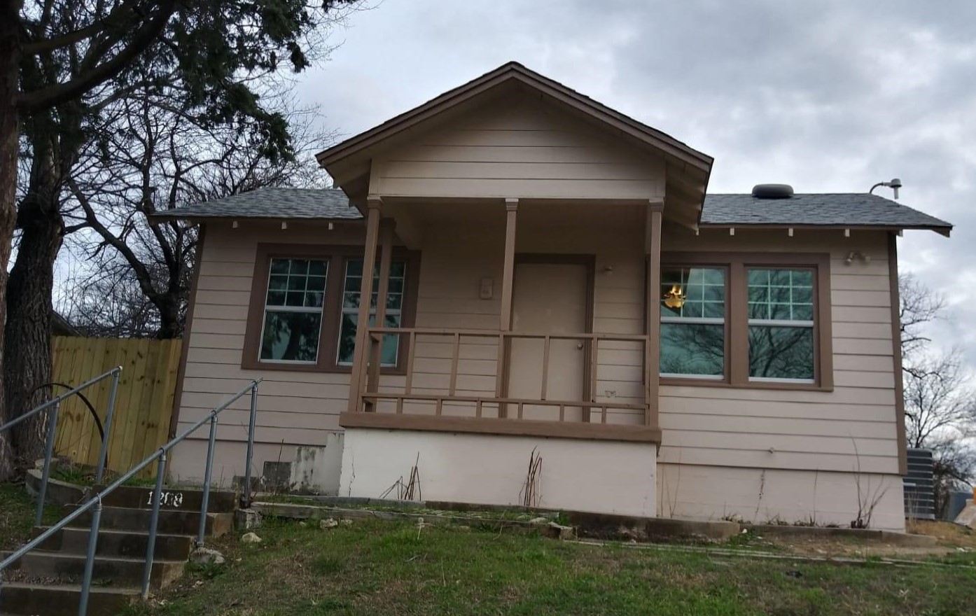 1208 E Magnolia Avenue Fort Worth TX 76104