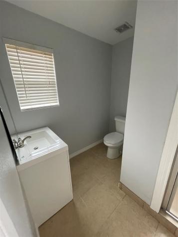1208 E Magnolia Avenue Fort Worth TX 76104