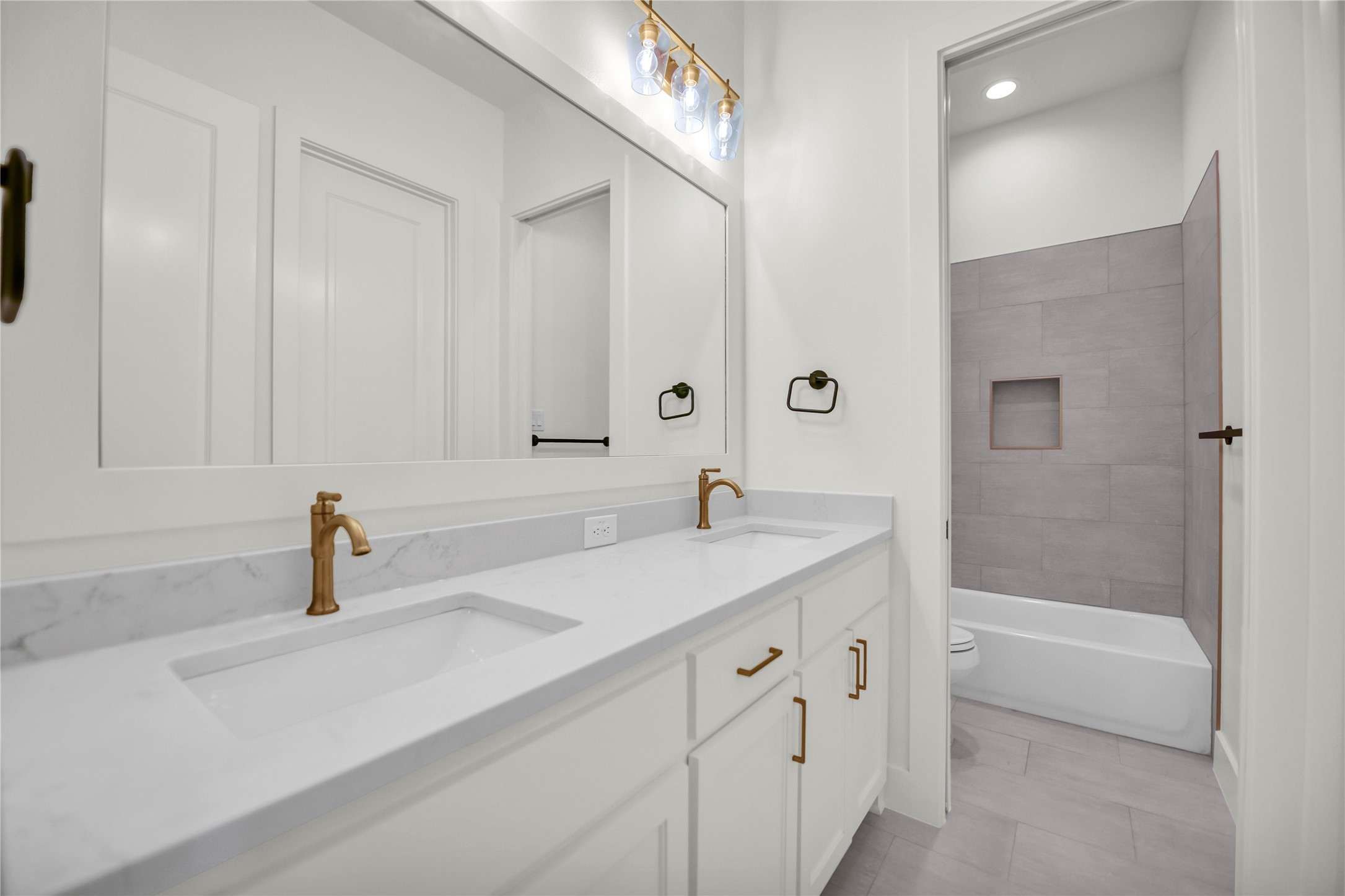 5017 Frost Creek Aledo TX 76008