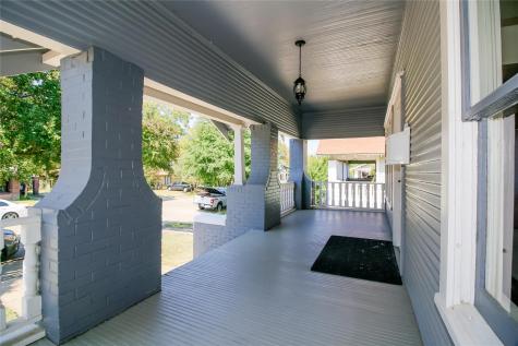 2107 College Avenue Fort Worth TX 76110