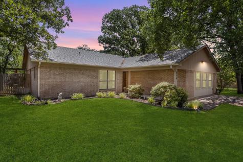 816 Lake Crest Parkway Azle TX 76020