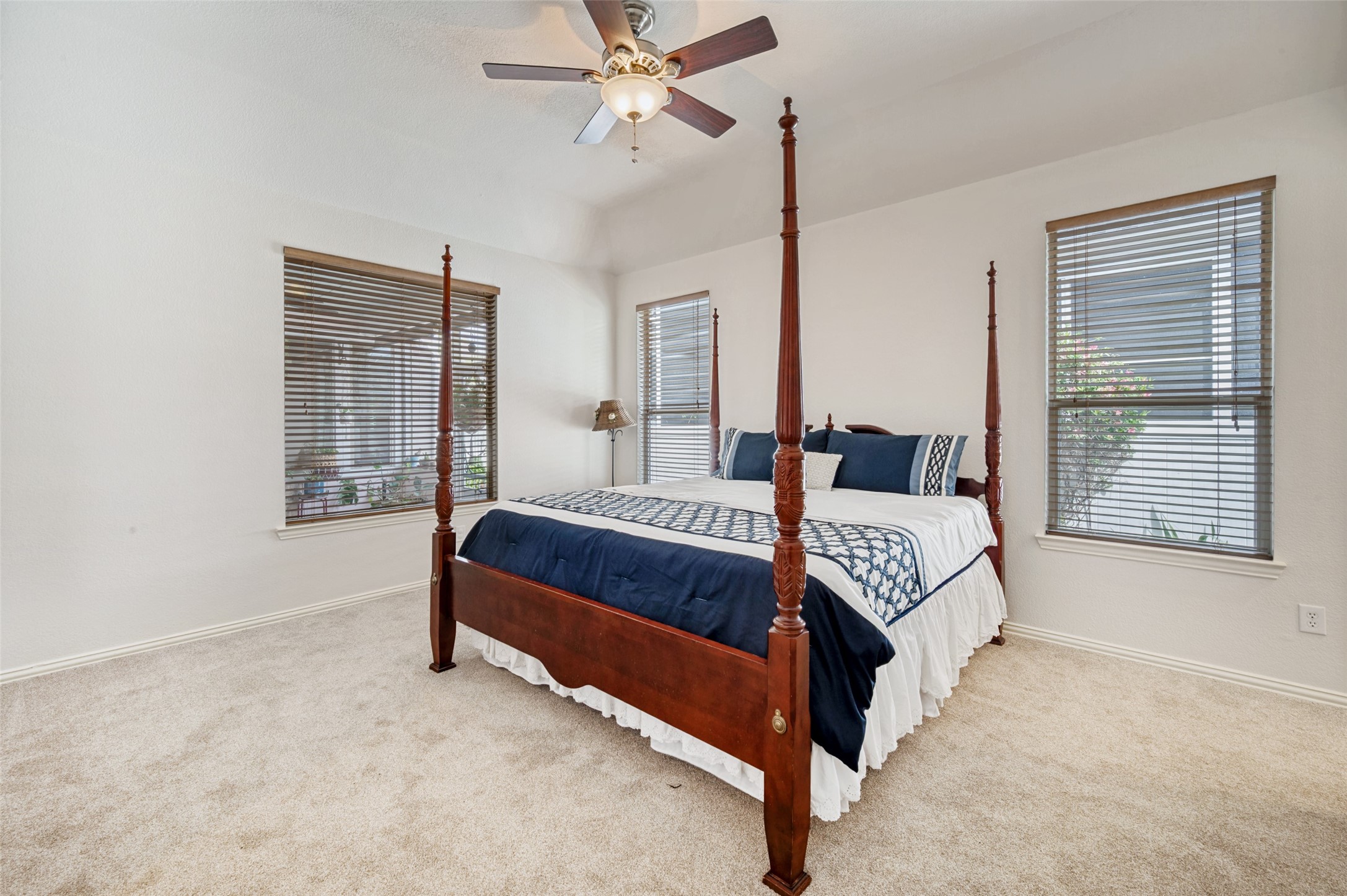 1304 Stone Mountain Parkway Savannah TX 76227