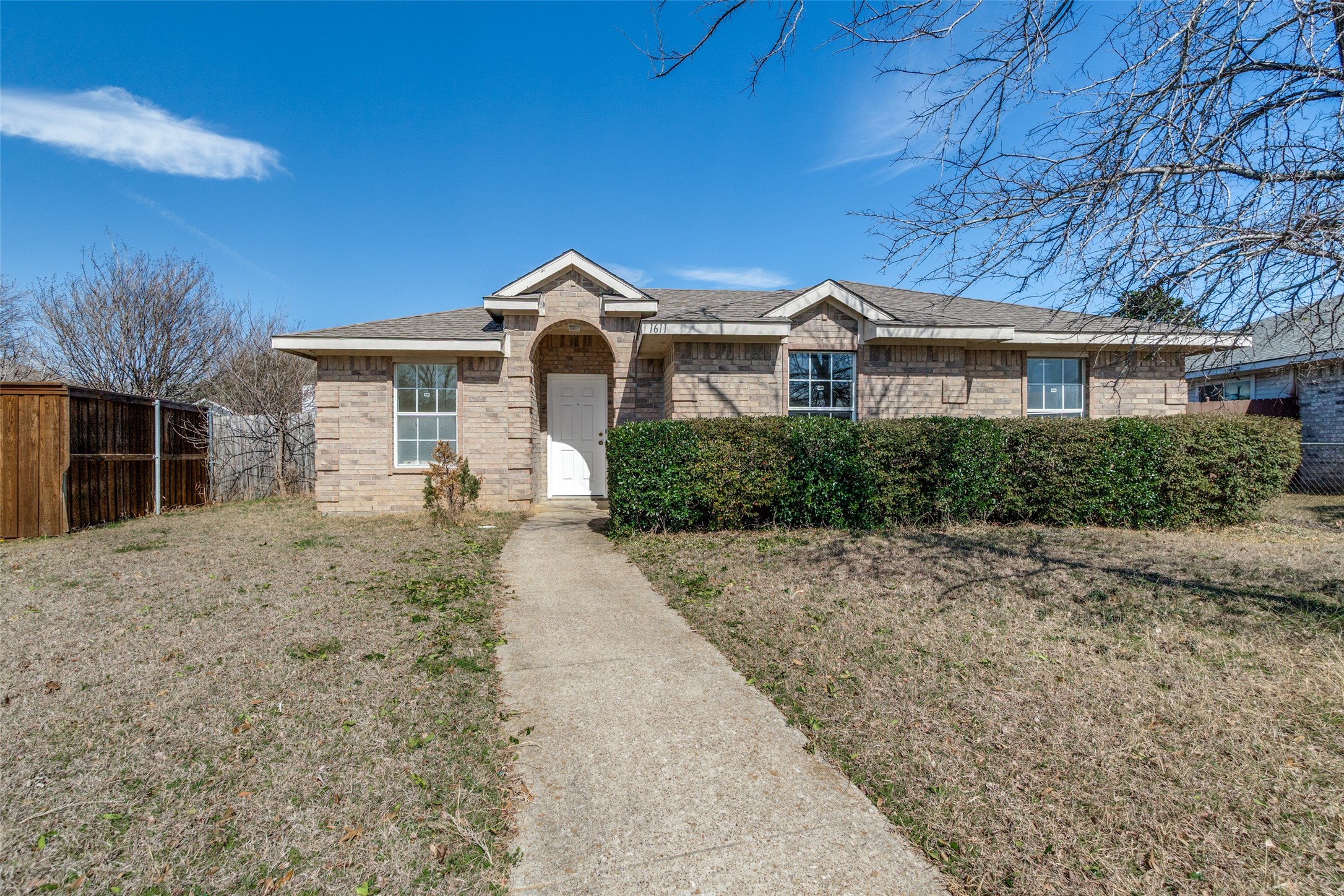 1611 Cedar Bluff Lane Dallas TX 75253