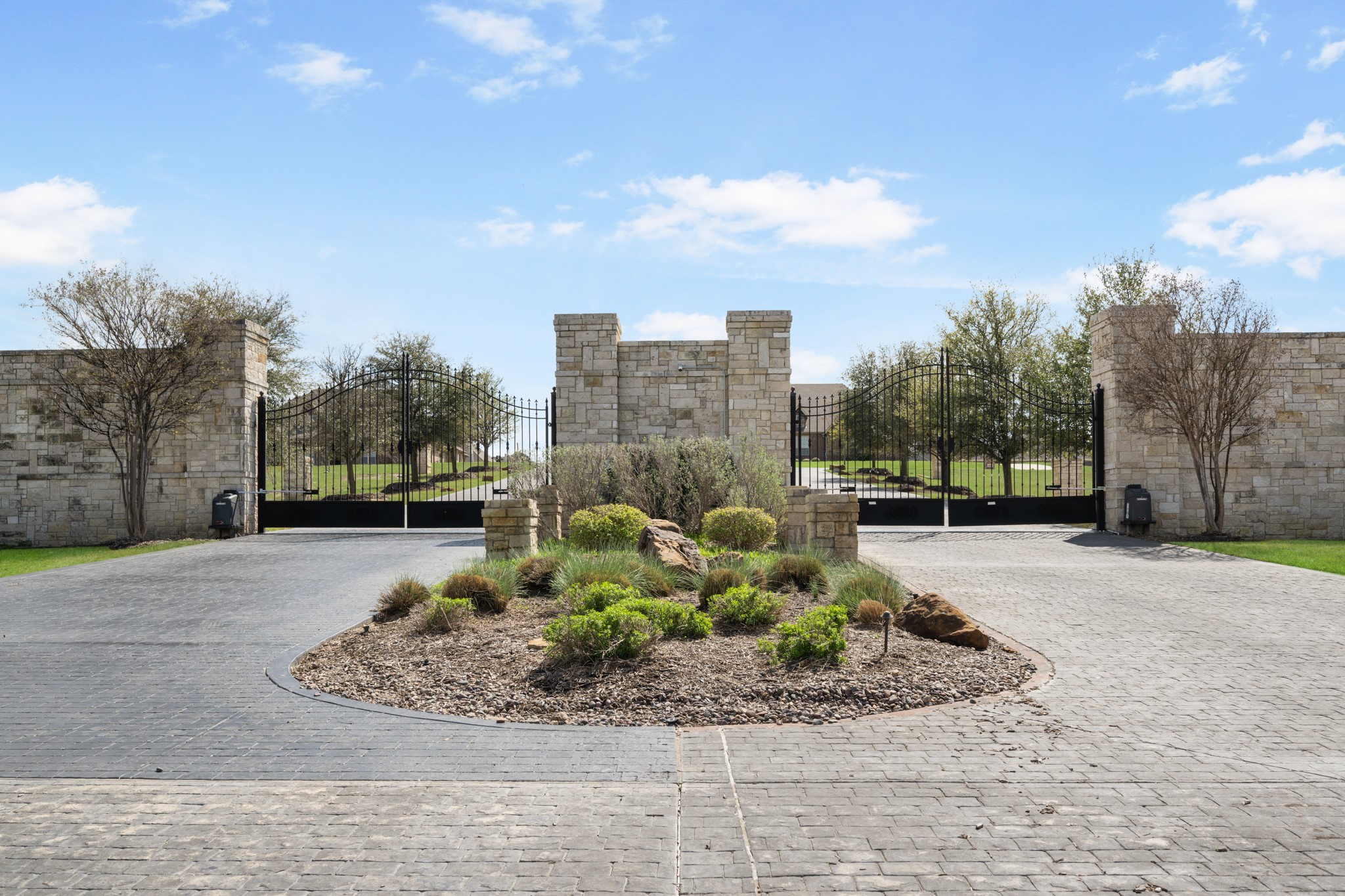 224 Bearclaw Circle Aledo TX 76008