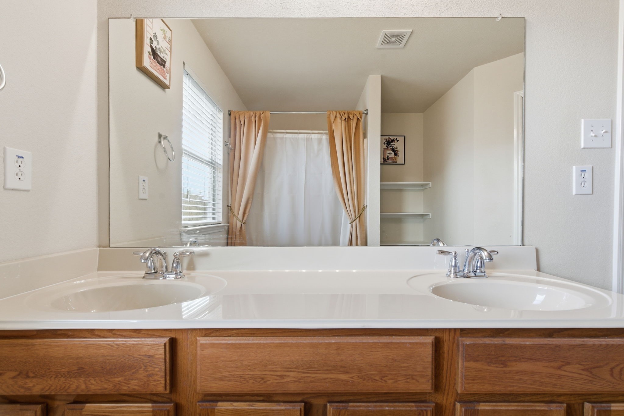 2011 Pine Knot Drive Heartland TX 75126