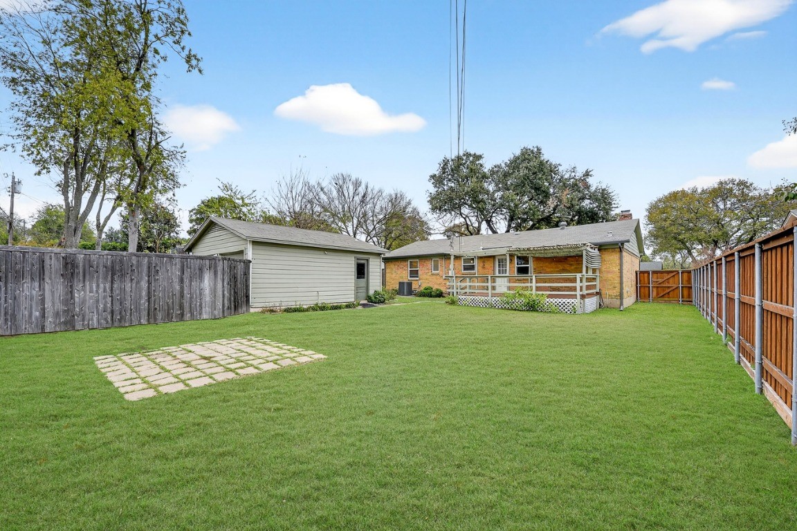 428 Daniel Street Richardson TX 75080