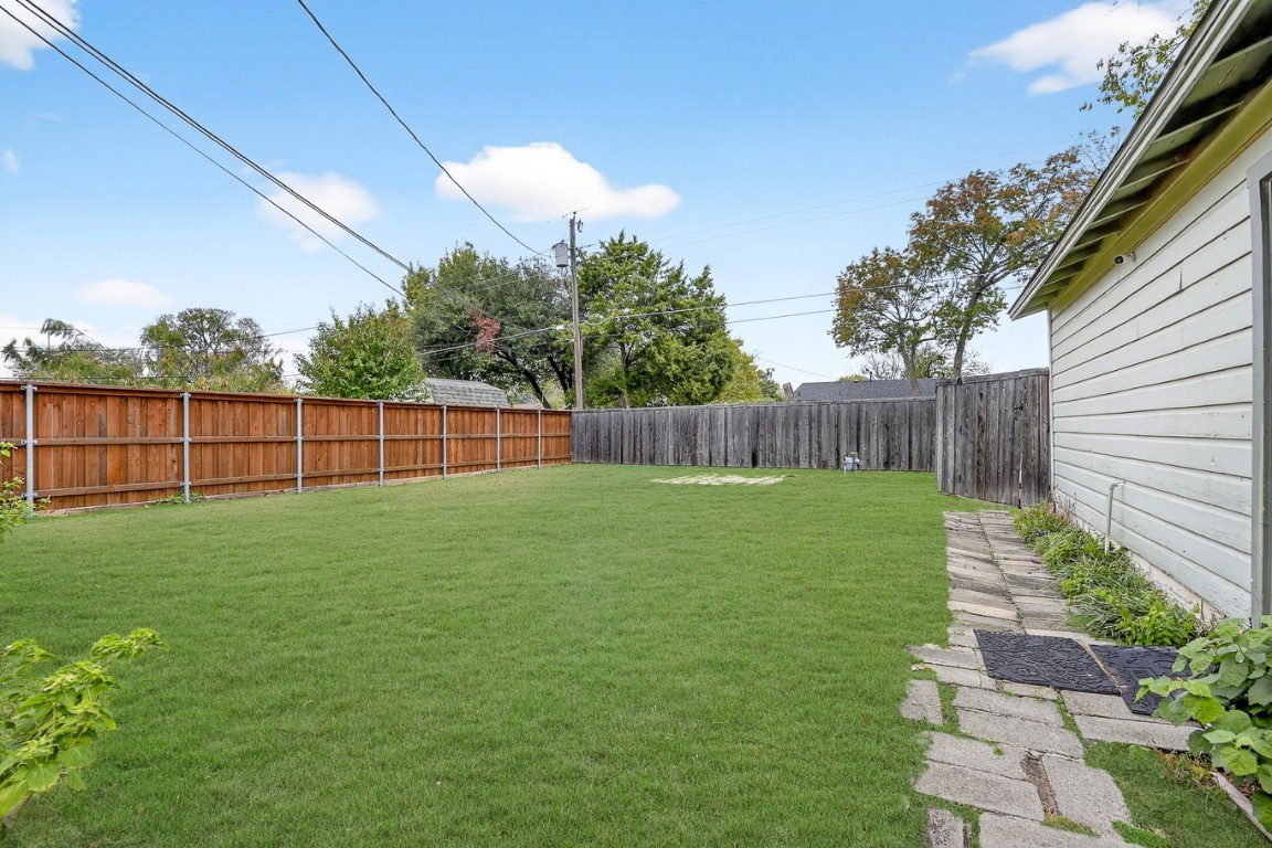 428 Daniel Street Richardson TX 75080