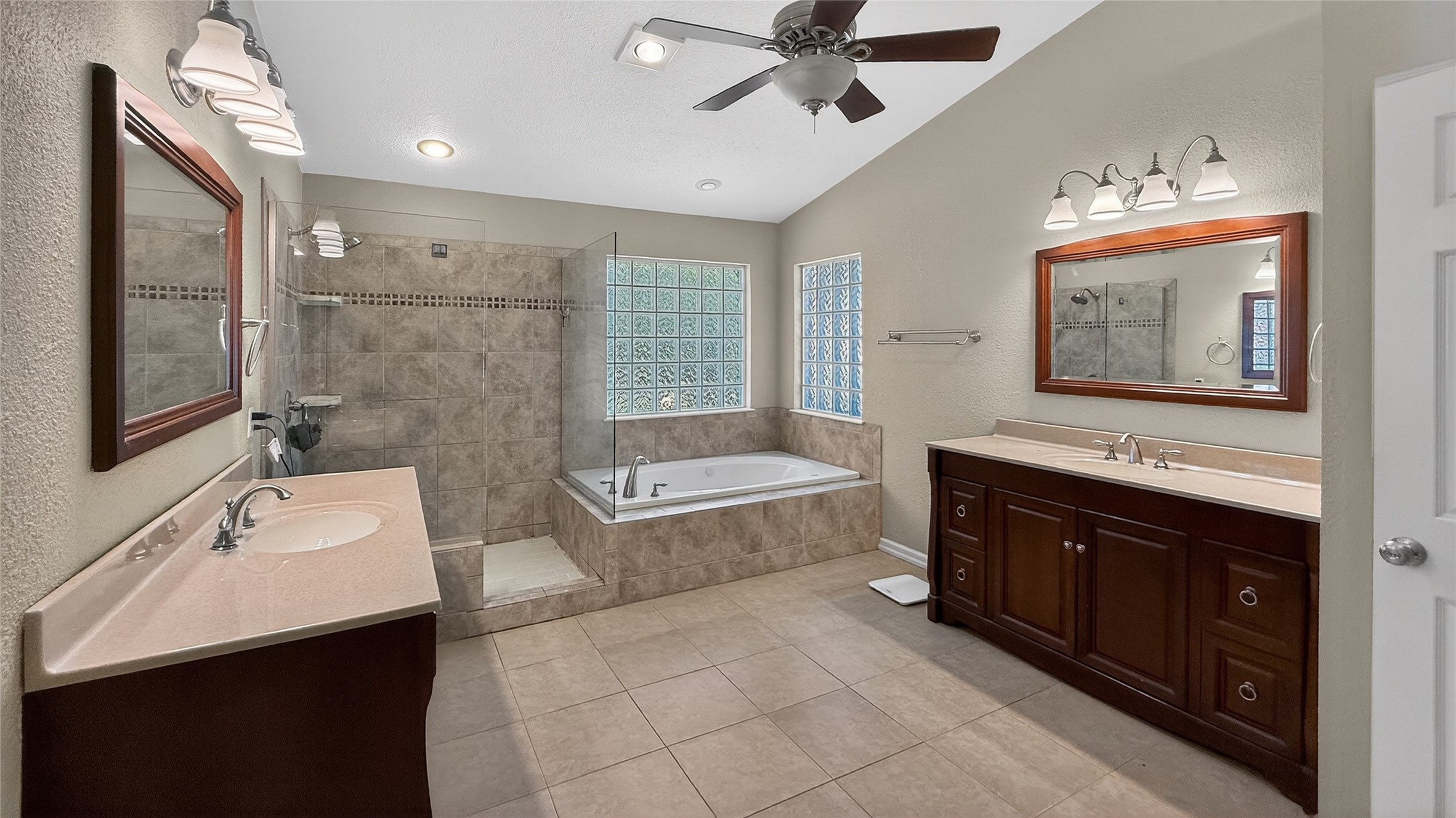 365 Timber Lake Drive Powderly TX 75473