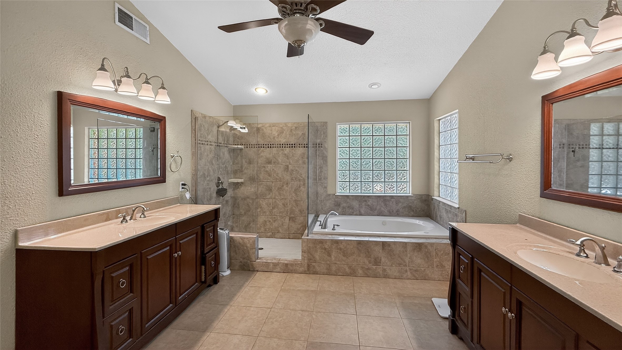 365 Timber Lake Drive Powderly TX 75473